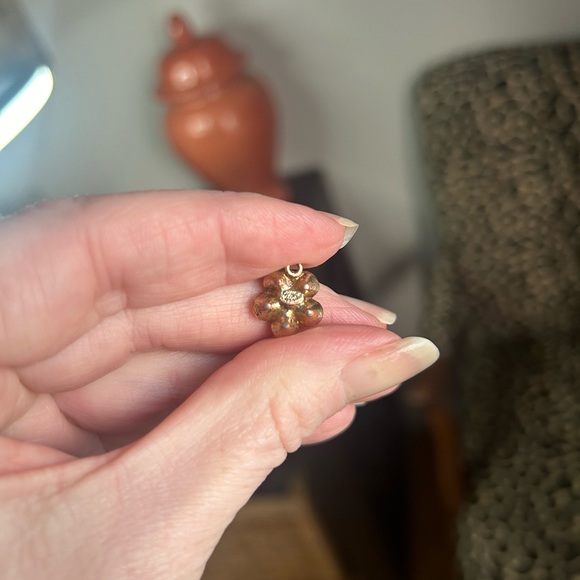 RARE CHANEL CC Faux Diamond Pendant - Picture 4 of 9